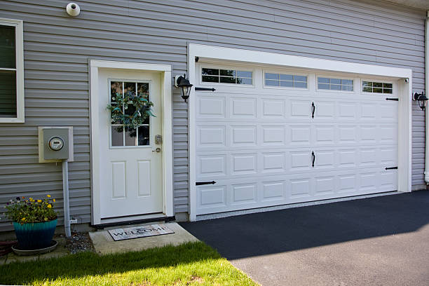 24/7 Emergency Garage Door Panel Replacement experts in Brown County County, SD